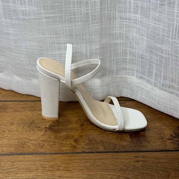 Amazon- white chunky heels - Picture 3 of 4